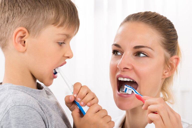 cepillo de dientes eléctrico infantil