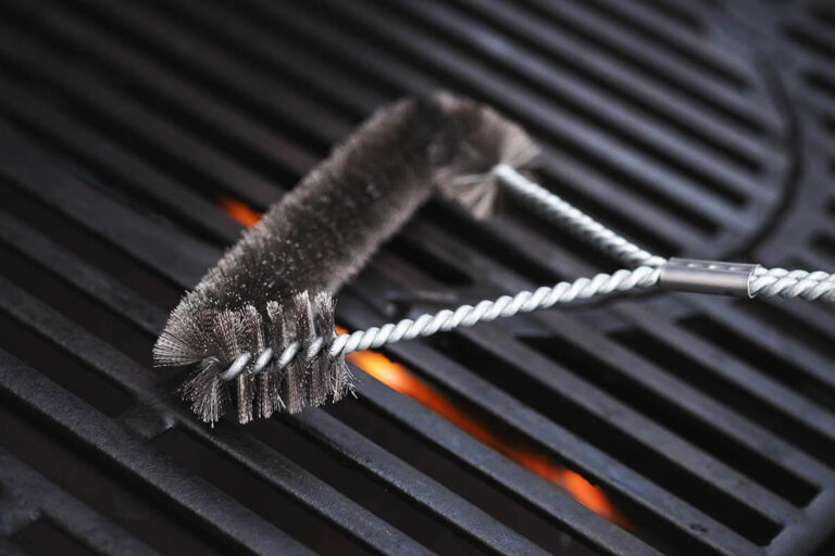 cepillo para barbacoa