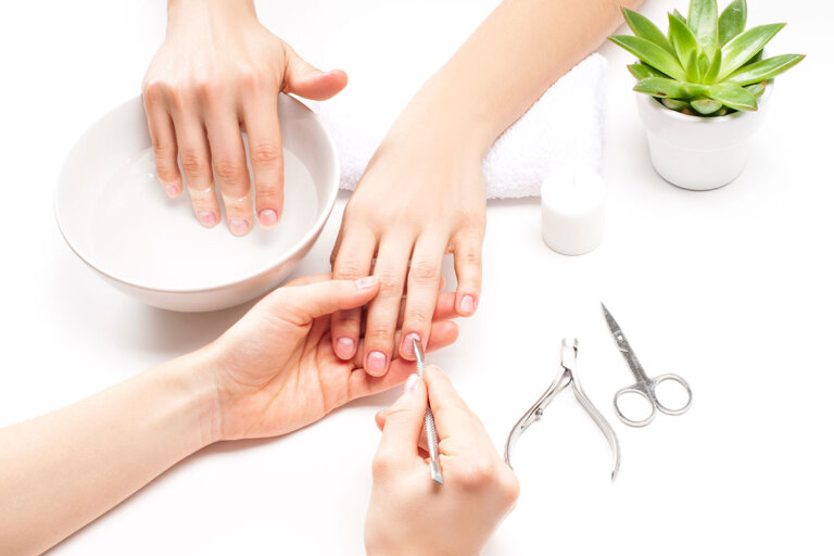set de cuidado de uñas